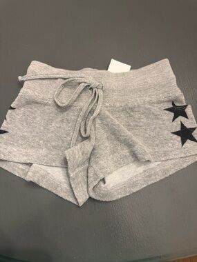 Grey Star-Accent kids size small (7-8) terry hardtail Shorts